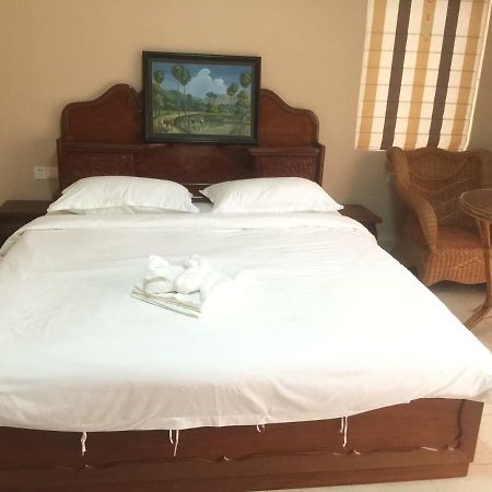 Golden Rooster Hotel Σίχανουκβιλ Εξωτερικό φωτογραφία