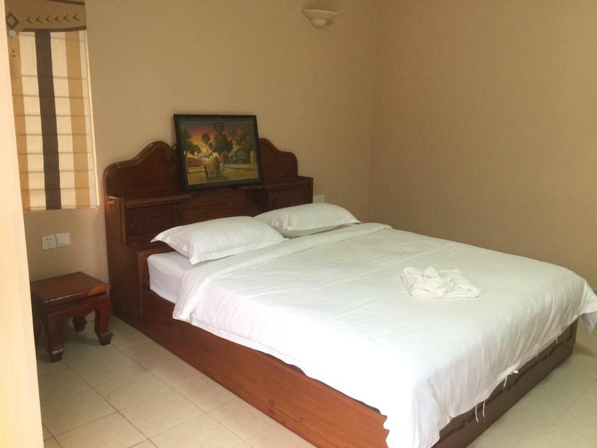 Golden Rooster Hotel Σίχανουκβιλ Εξωτερικό φωτογραφία