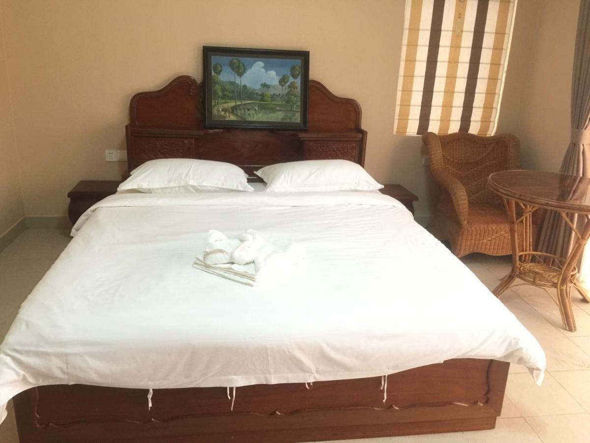 Golden Rooster Hotel Σίχανουκβιλ Εξωτερικό φωτογραφία